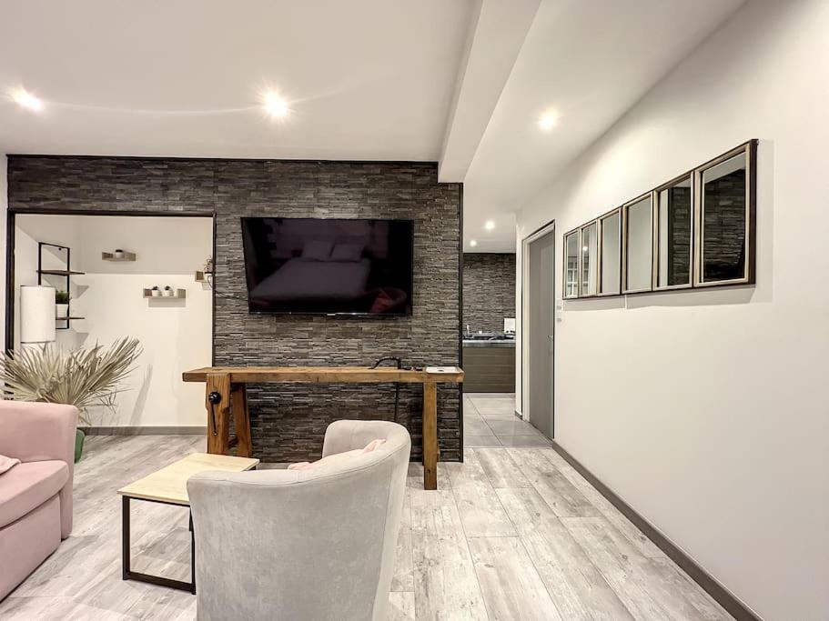 Dream Loft Jacuzzi - Sauna Брест Экстерьер фото